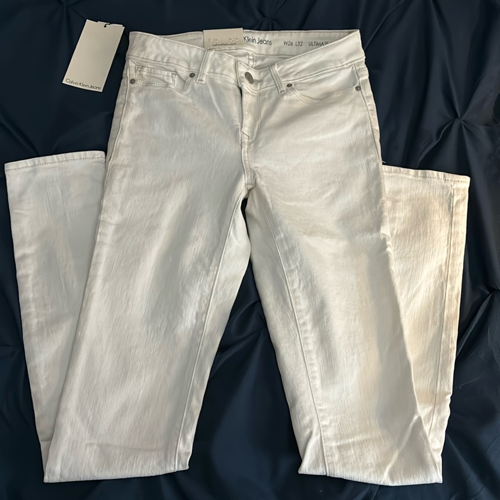 Brand new Calvin Klein jeans. Stretchy material size 26X32.